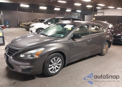 2015 Nissan Altima 2.5 S из США, поврежденный, VIN 1N4AL3AP8FC109280